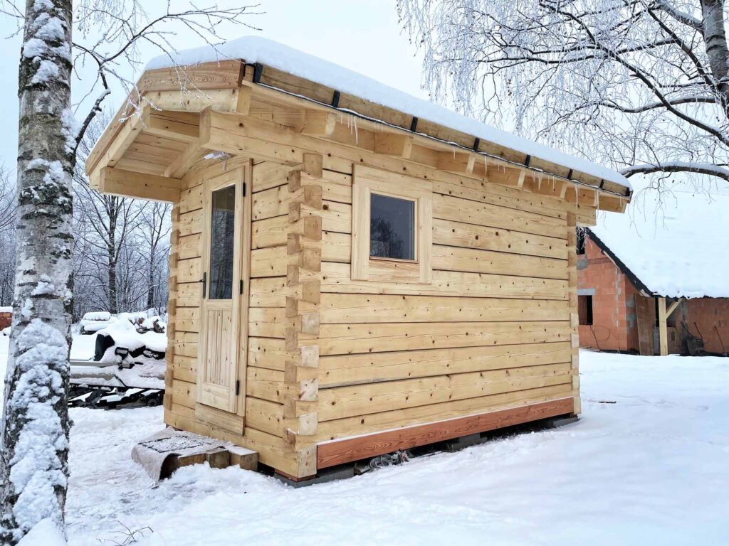 Vimperk - Rodinná roubená venkovní sauna s odpočívárnou -01