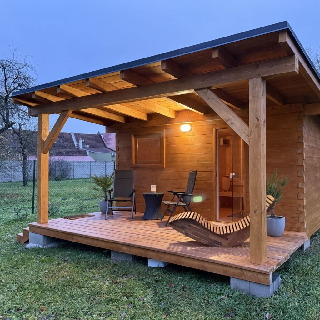 Tisnov_Venkovni_roubena_sauna_s_odpocivarnou_01