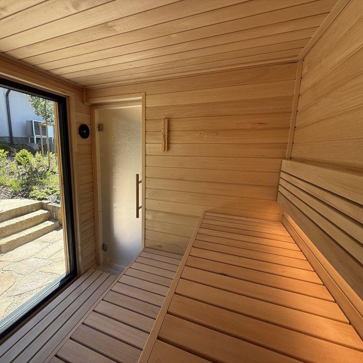 Samosoly - Klasická venkovní sauna s odpočívárnou a koupelnou